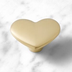 💛NIB💛 Staub Figural Heart Knob